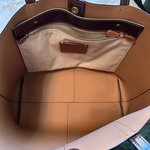 Coach Burgundy Leather Shoulder Bag - Picture 3 of 7